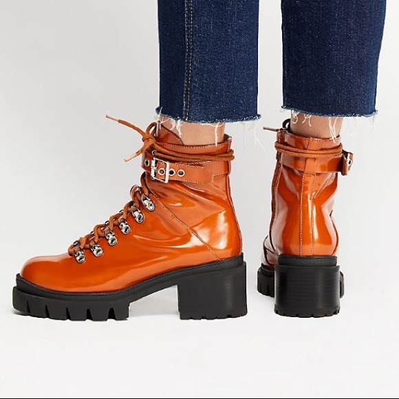 Free People Shoes - NIB Free People Jeffrey Campbell Camel Combat Boot